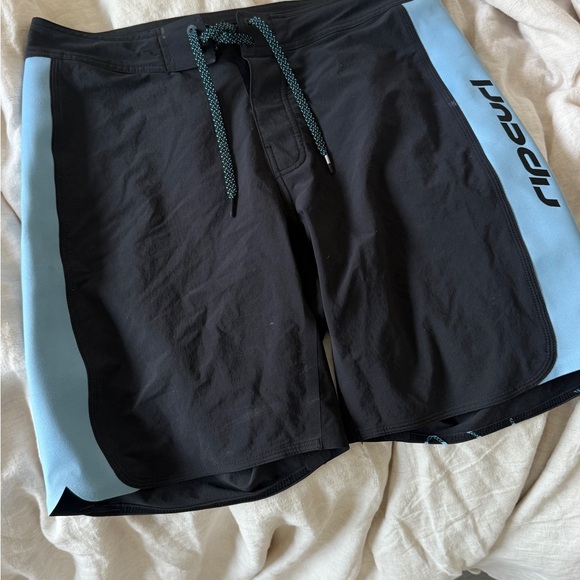 Rip Curl Men's Black and Light Blue Board Shorts - Picture 1 of 5